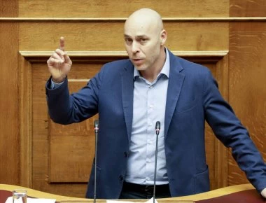 Γ.Αμυράς: «Πέντε νοματαίοι δύο γραμμές, τι να κάνουμε δημοκρατία έχουμε»